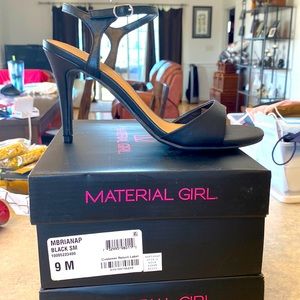 Brand new in the box! Black sandals size 9 material girl (macys)